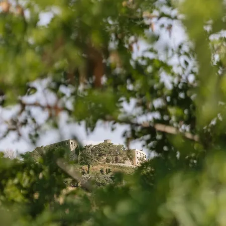 Sotto Al Castello Bed & Breakfast *